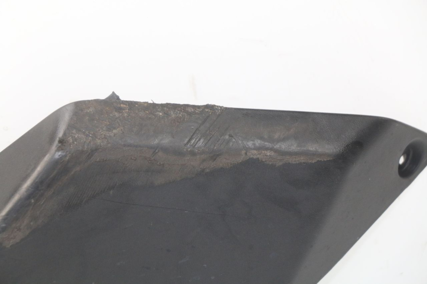 photo de BAJO DE CAJA IZQUIERDA SYM ORBIT III 3 4T 50 (2018 - 2021) - Otra vista del artículo