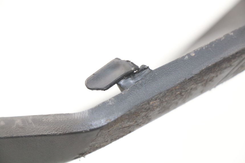 photo de BAJO DE CAJA IZQUIERDA SYM ORBIT III 3 4T 50 (2018 - 2021) - Zoom estado de uso