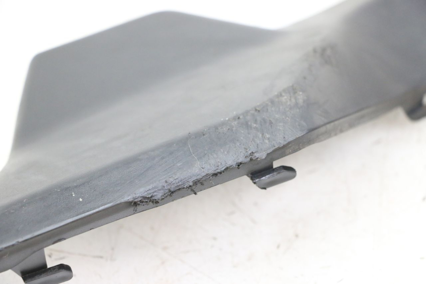 photo de BAJO CARENADO IZQUIERDA SYM ORBIT III 3 4T 50 (2021 - 2025) - Zoom estado de uso