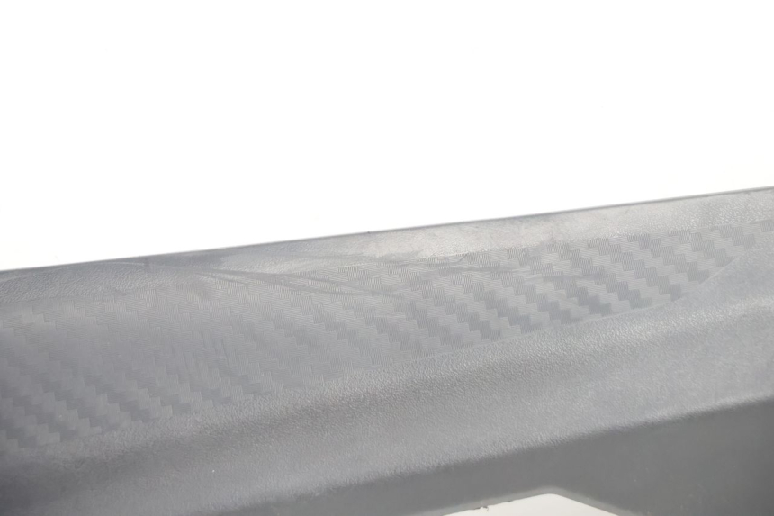photo de BAJO CARENADO IZQUIERDA SYM ORBIT III 3 4T 50 (2021 - 2025) - Otra perspectiva