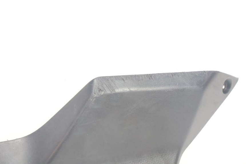 photo de BAJO CARENADO IZQUIERDA SYM ORBIT III 3 4T 50 (2021 - 2025) - Primer plano técnico