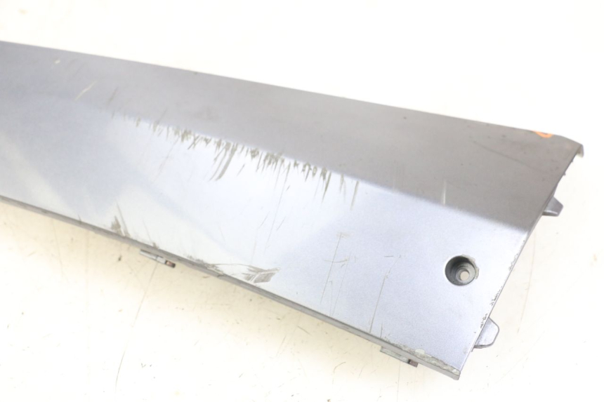 photo de BAJO CARENADO IZQUIERDA PEUGEOT BELVILLE 125 (2017 - 2021) - Recambio usado revisado