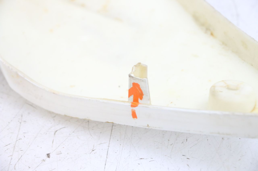 photo de Faldón izquierdo EUROCKA R8 4T 50 (2013 - 2022) - Estado de la superficie y material