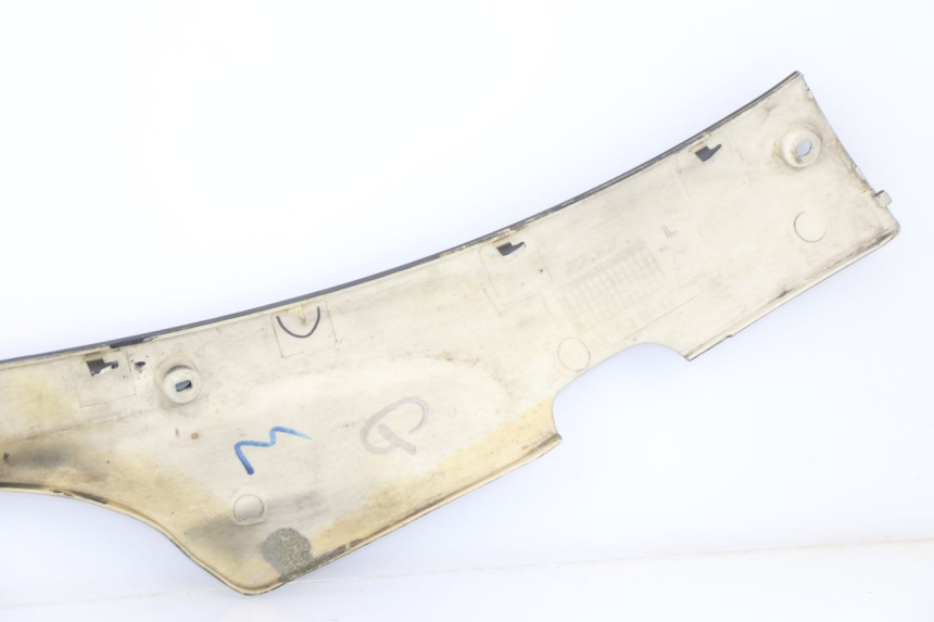 photo de BAJO CARENADO IZQUIERDA ROADSIGN WALLABY 50 (2009 - 2014) - Estado de la superficie y material