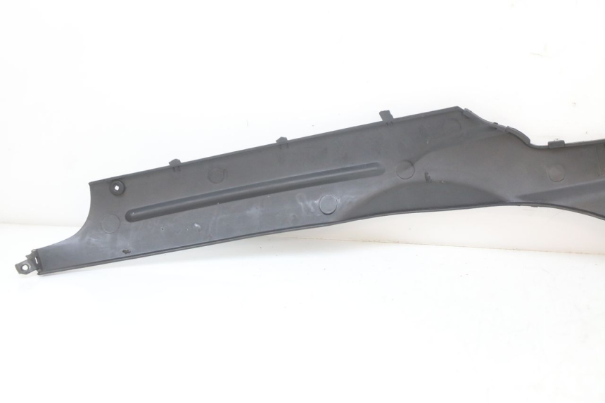 photo de BAJO DE CAJA IZQUIERDA TNT MOTOR ROMA 10' 2T 50 (2011 - 2018) - Detalles de los puntos de fijación