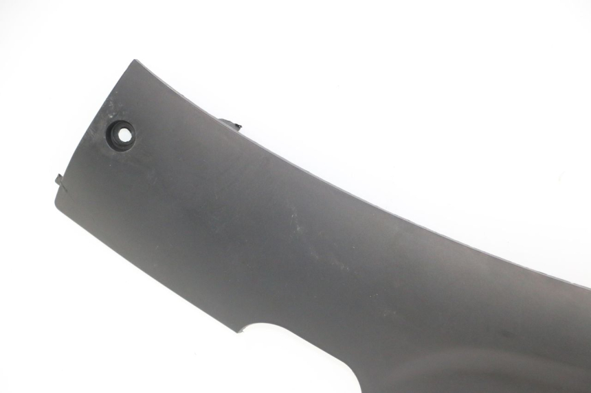 photo de BAJO DE CAJA IZQUIERDA TNT MOTOR ROMA 10' 2T 50 (2011 - 2018) - Zoom sobre los componentes