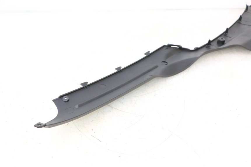 photo de BAJO DE CAJA IZQUIERDA TNT MOTOR ROMA 10' 2T 50 (2011 - 2018) - Detalles de los puntos de fijación