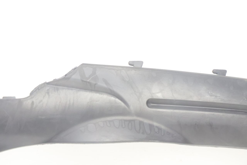 photo de BAJO CARENADO IZQUIERDA TNT MOTOR ROMA 10' 4T 50 (2007 - 2018) - Primer plano técnico