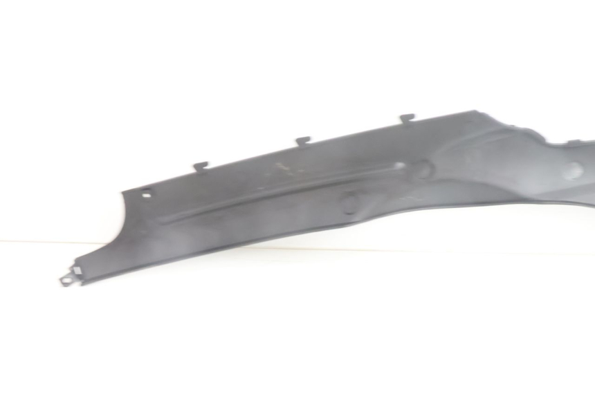 photo de BAJO CARENADO IZQUIERDA TNT MOTOR ROMA 10' 4T 50 (2007 - 2018) - Estado de la superficie y material