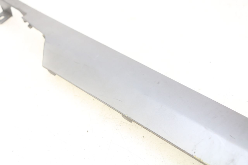 photo de BAJO DE CAJA IZQUIERDA LVNENG S5 1 (2019 - 2023) - Zoom estado de uso