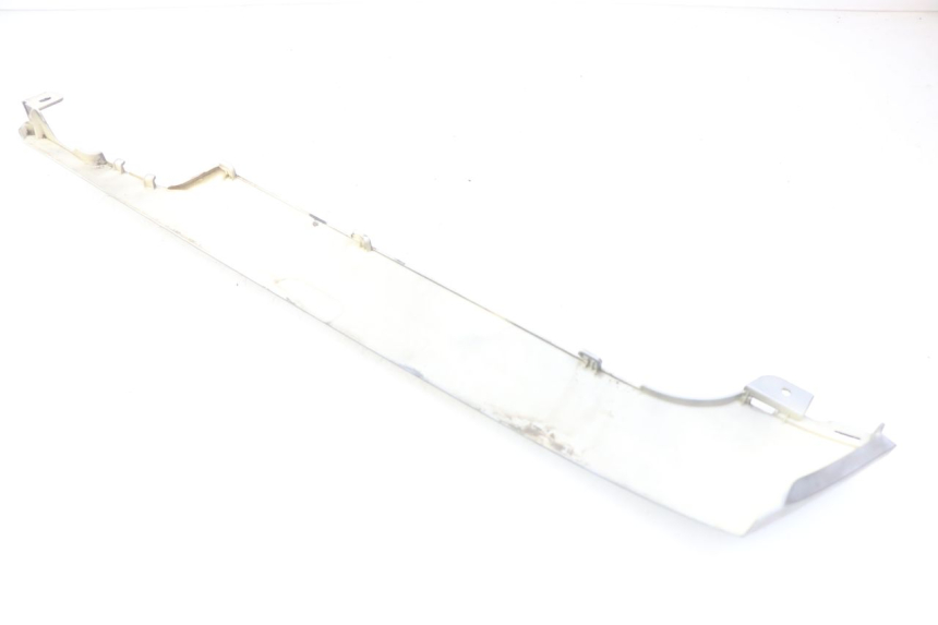 photo de BAJO DE CAJA IZQUIERDA LVNENG S5 1 (2019 - 2023) - Primer plano técnico