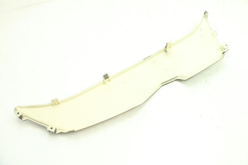 photo de BAJO CARENADO IZQUIERDA BAIKU SAKURA 1 (2021 - 2025) - Primer plano técnico