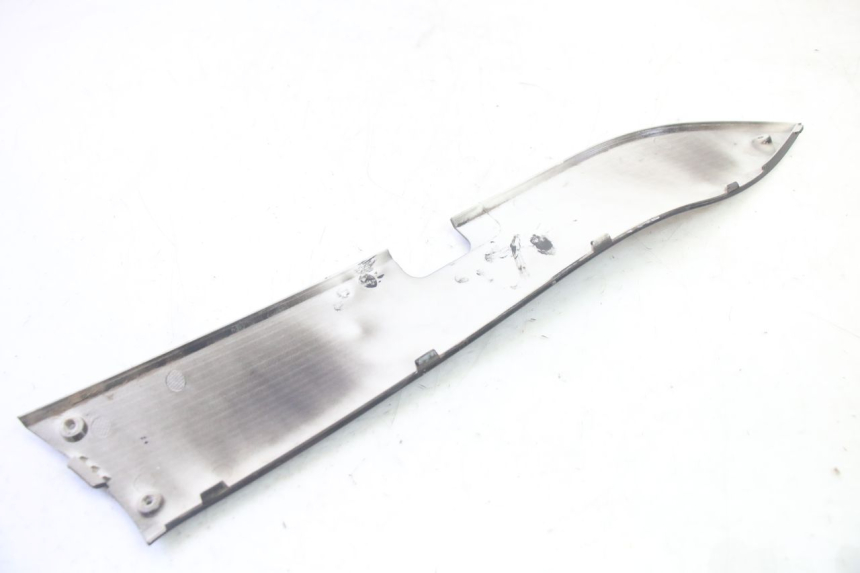 photo de BAJO CARENADO IZQUIERDA JM MOTORS SANTANA EVO 50 (2024 - 2026) - Primer plano técnico