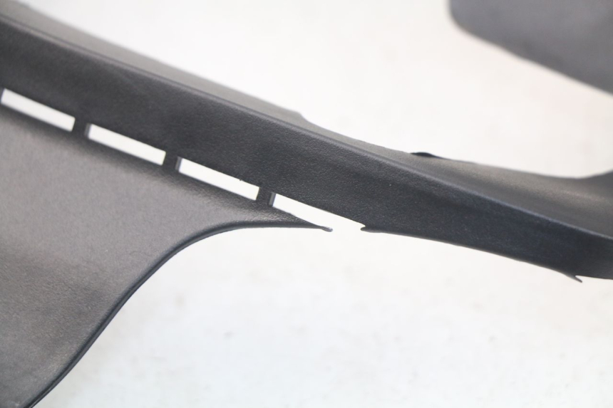 photo de BAJO CARENADO IZQUIERDA JM MOTORS SANTANA 50 (2014 - 2023) - Primer plano técnico