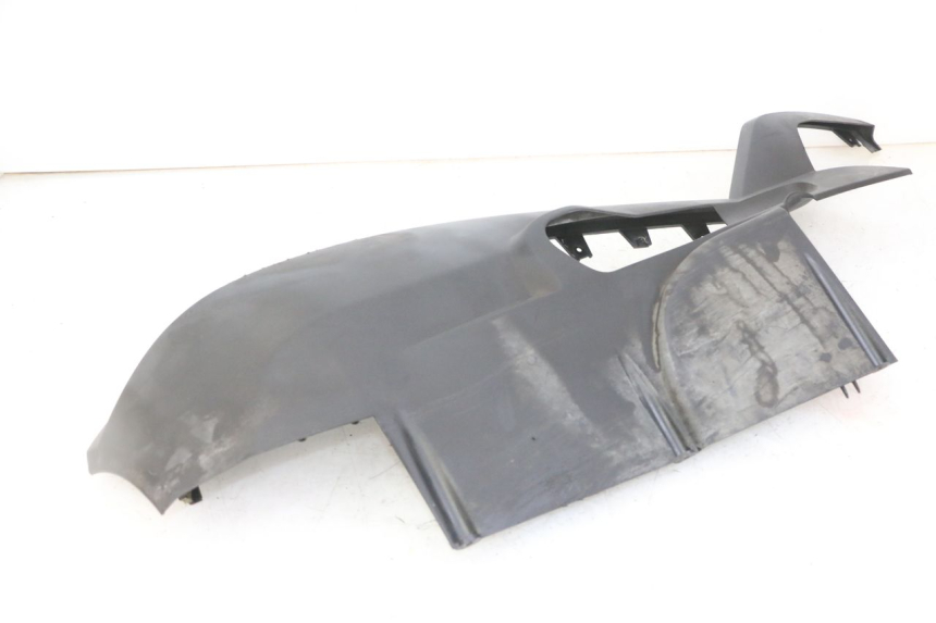 photo de BAJO CARENADO IZQUIERDA PEUGEOT SATELIS COMPRESSOR K15 125 (2006 - 2009) - Zoom sobre los componentes