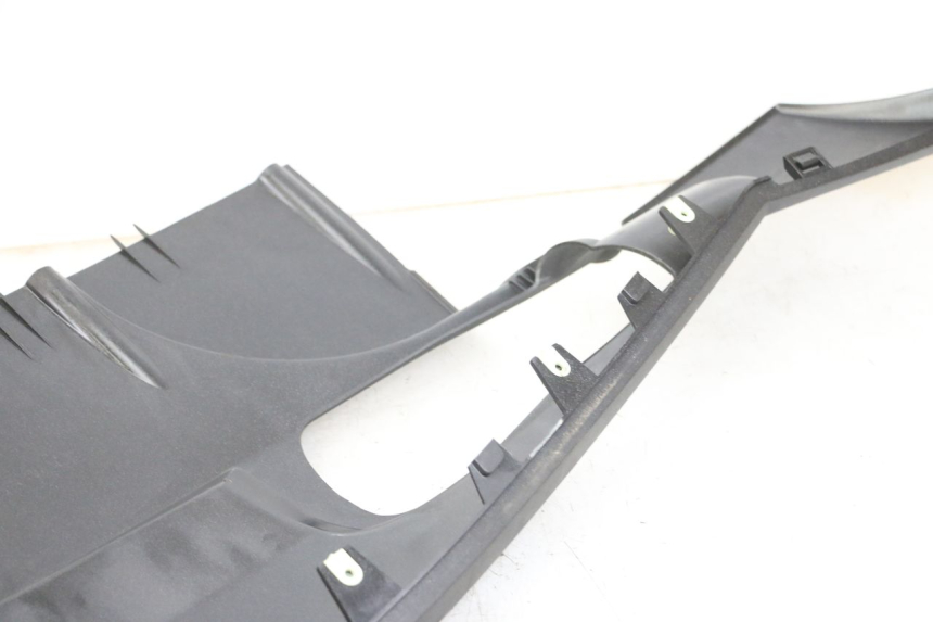 photo de BAJO CARENADO IZQUIERDA PEUGEOT SATELIS 125 (2013 - 2018) - Estado de la superficie y material