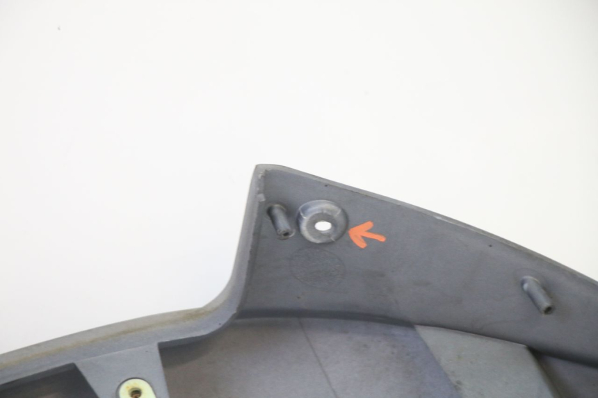 photo de BAJO CARENADO IZQUIERDA PEUGEOT SATELIS 250 (2006 - 2012) - Estado de la superficie y material