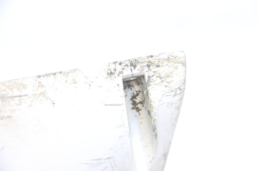 photo de BAJO DE CAJA IZQUIERDA PEUGEOT SPEEDFIGHT 100 (1997 - 2007) - Detalle de la pieza