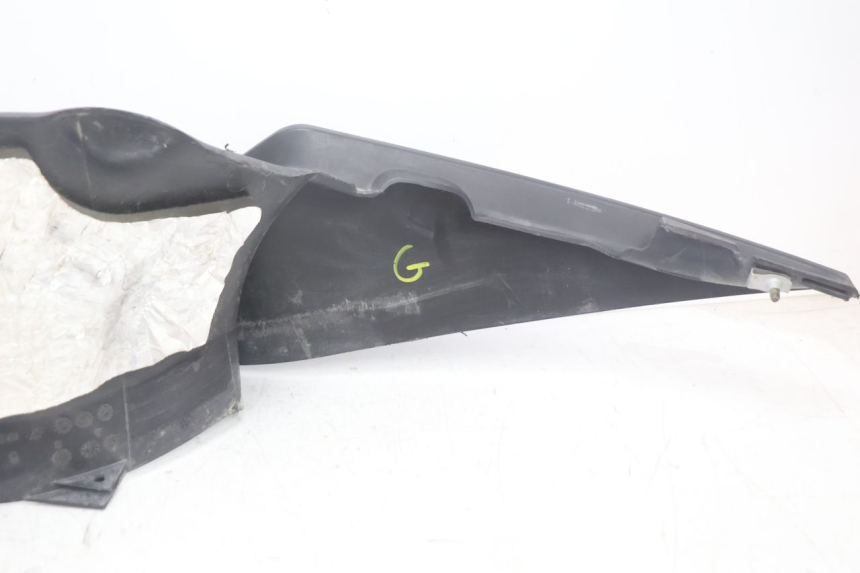 photo de BAJO CARENADO IZQUIERDA CAN-AM SPYDER RS 1000 (2008 - 2012) - Estado de la superficie y material