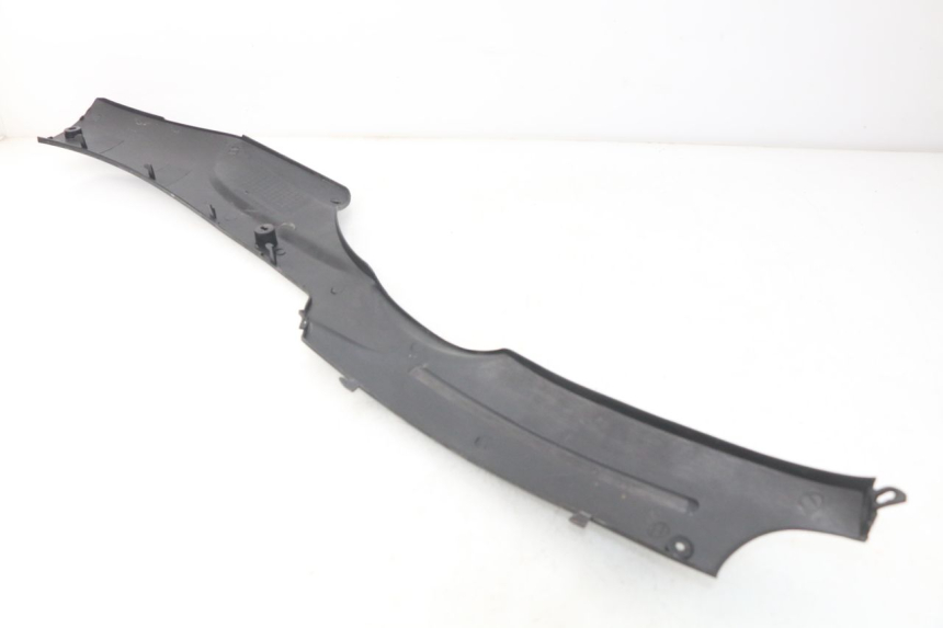 photo de BAJO CARENADO IZQUIERDA FYM STRADA 50 (2007 - 2014) - Detalle de la pieza