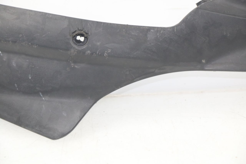 photo de BAJO CARENADO IZQUIERDA FYM STRADA 50 (2007 - 2014) - Marcados y referencias originales