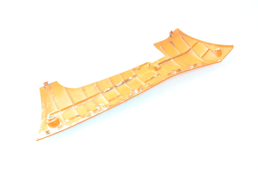 photo de BAJO CARENADO IZQUIERDA PEUGEOT STREETZONE 2T 50 (2014 - 2019) - Detalle de la pieza