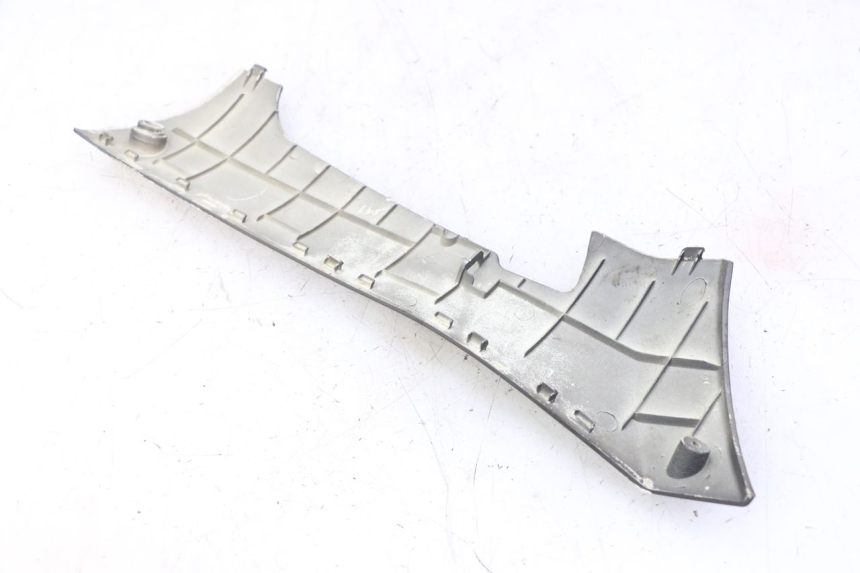 photo de BAJO CARENADO IZQUIERDA PEUGEOT STREETZONE I NAKED 2T 50 (2018 - 2020) - Otra perspectiva