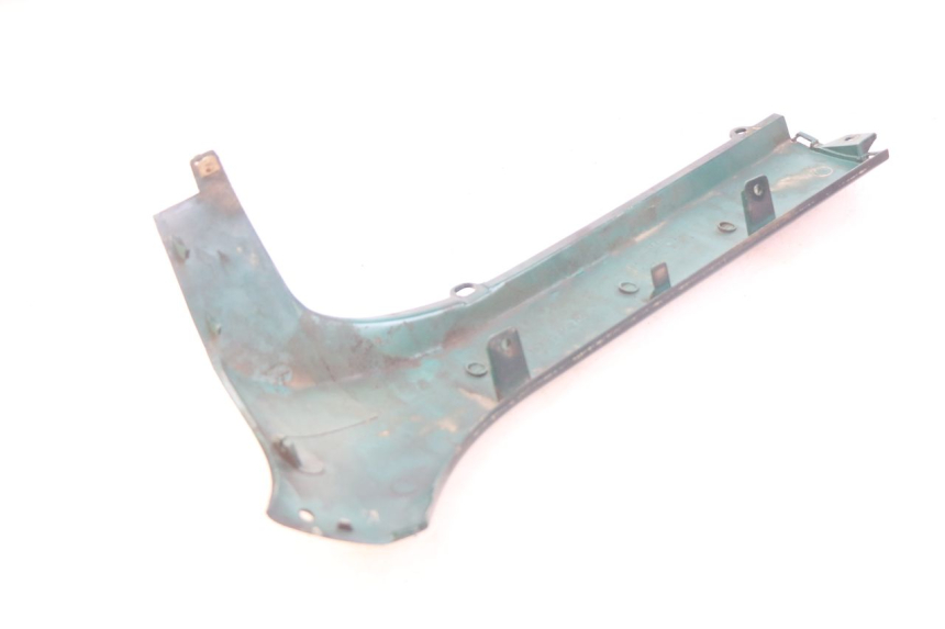 photo de BAJO DE CAJA IZQUIERDA PEUGEOT SV 125 (1991 - 1994) - Primer plano técnico