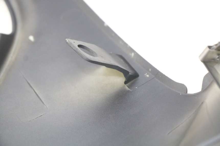 photo de FALDóN IZQUIERDO APRILIA SXR 50 (2021 - 2023) - Detalle de la pieza