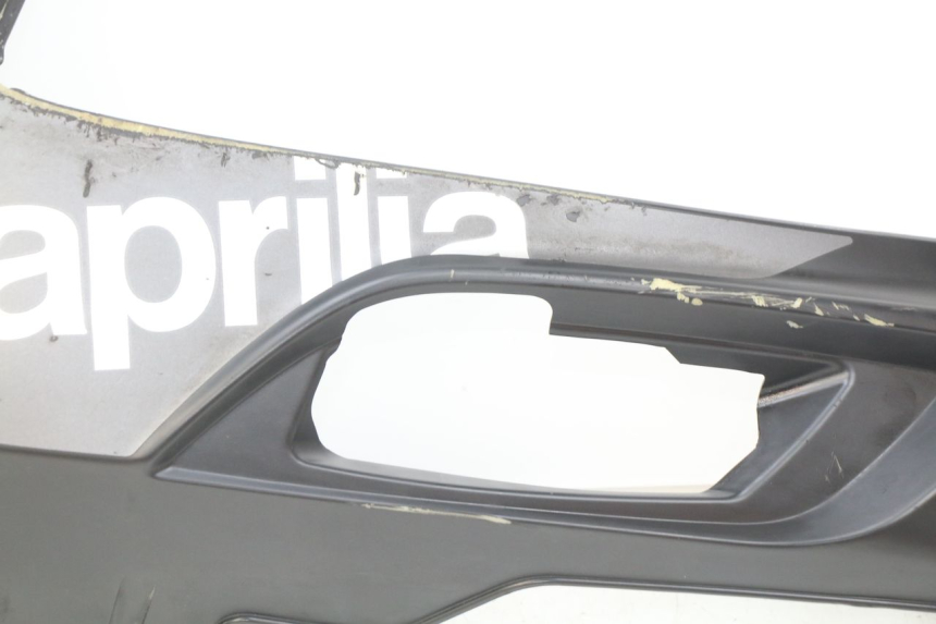 photo de FALDóN IZQUIERDO APRILIA SXR 50 (2021 - 2023) - Zoom sobre los componentes