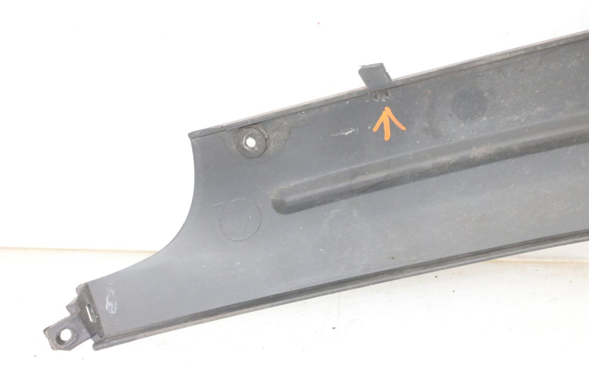 photo de BAJO DE CAJA IZQUIERDA TNT MOTOR ROMA 10' 4T 50 (2019 - 2022) - Primer plano técnico