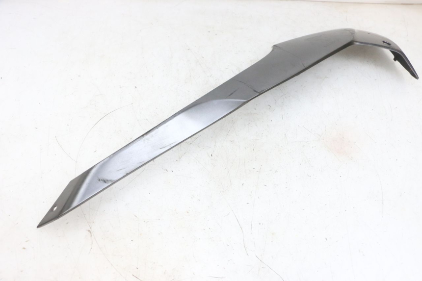 photo de BAJO CARENADO IZQUIERDA YAMAHA TRICITY 300 (2020 - 2024) - Características distintivas