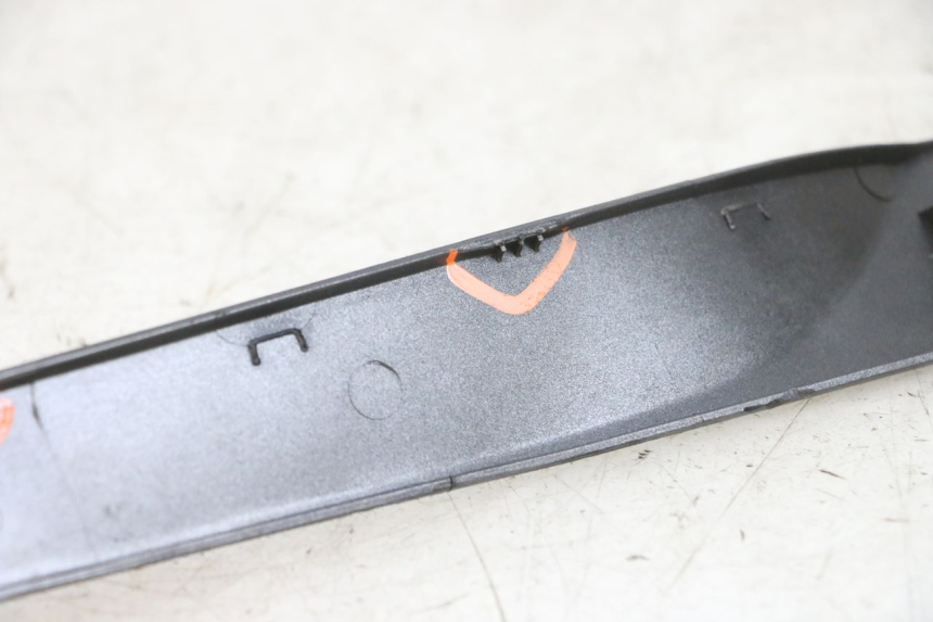 photo de BAJO CARENADO IZQUIERDA YAMAHA TRICITY 300 (2020 - 2024) - Vista general del producto