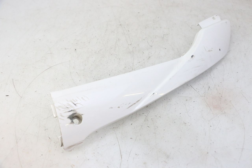 photo de BAJO CARENADO IZQUIERDA PEUGEOT TWEET PRO CARGO 50 (2018 - 2022) - Zoom estado de uso