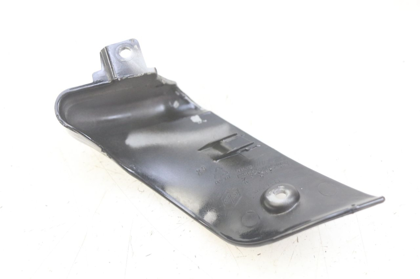 photo de FALDóN IZQUIERDO PIAGGIO VESPA GTS SUPER IE 125 (2009 - 2016) - Zoom estado de uso