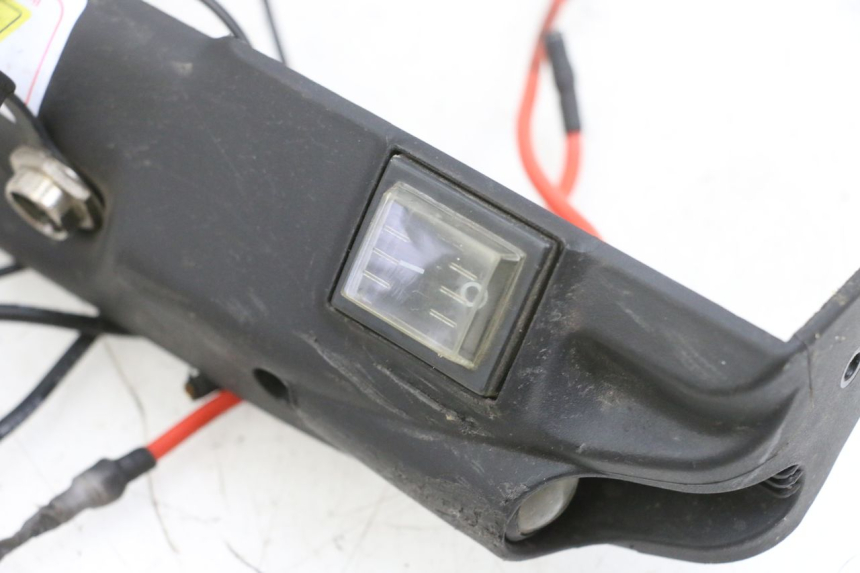 photo de BAJO DE CAJA IZQUIERDO DUALTRON VICTOR LIMITED 1 - Detalle de la pieza