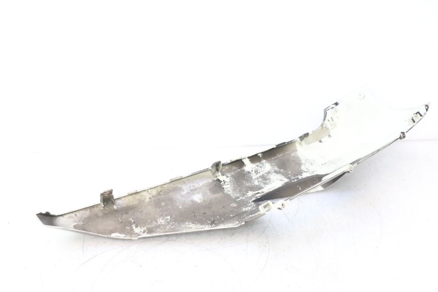 photo de BAJO CARENADO IZQUIERDA PEUGEOT VIVACITY NEW 2T 50 (2008 - 2017) - Primer plano técnico