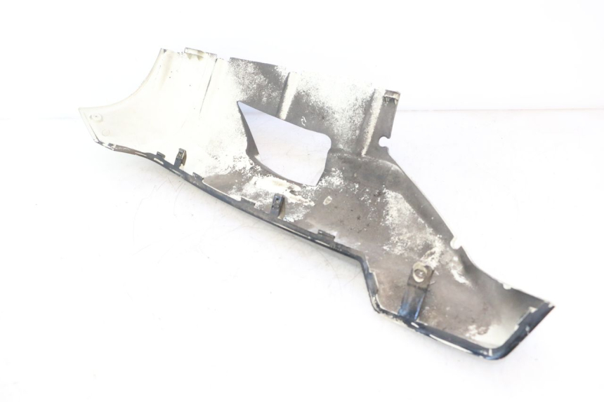 photo de BAJO CARENADO IZQUIERDA PEUGEOT VIVACITY NEW 2T 50 (2008 - 2017) - Detalles de los puntos de fijación