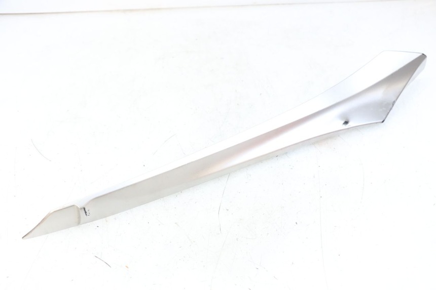 photo de FALDóN IZQUIERDO YAMAHA XMAX X-MAX ABS 125 (2017 - 2020) - Detalle de la pieza