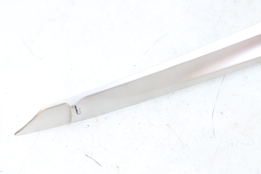 photo de FALDóN IZQUIERDO YAMAHA XMAX X-MAX ABS 125 (2017 - 2020) - Estado de la superficie y material