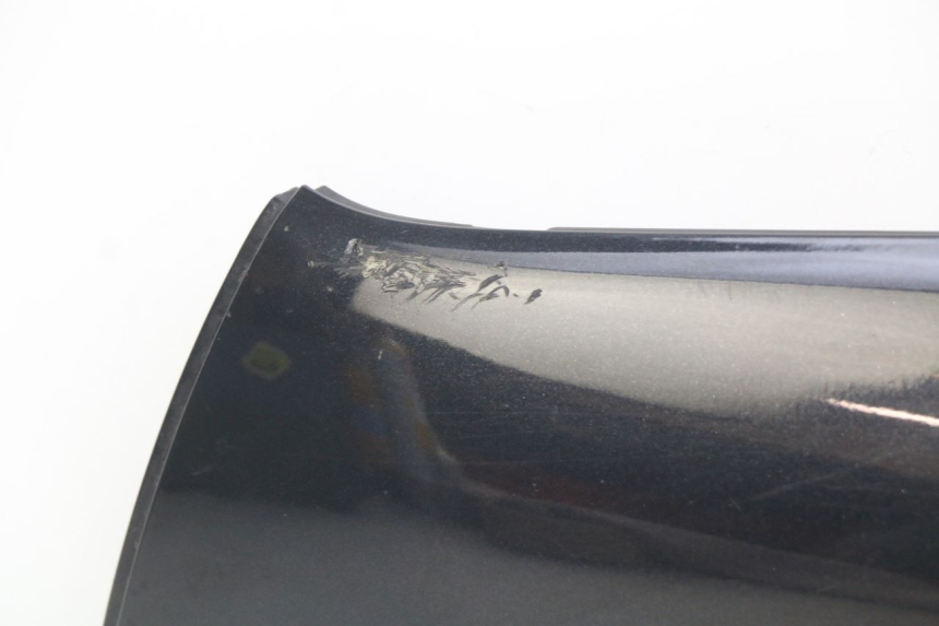 photo de FALDóN IZQUIERDO PIAGGIO X8 125 (2004 - 2007) - Detalles de los puntos de fijación