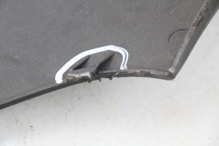 photo de BAJO CARENADO IZQUIERDA PIAGGIO X9 EVOLUTION 125 (2003 - 2007) - Zoom estado de uso