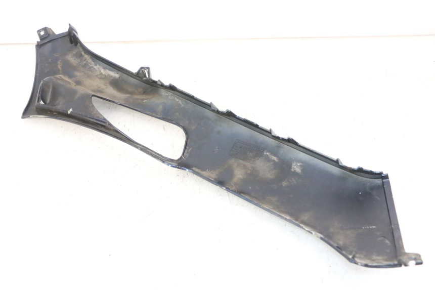 photo de FALDóN IZQUIERDO PIAGGIO XEVO - X EVO 125 (2007 - 2017) - Detalle de la pieza