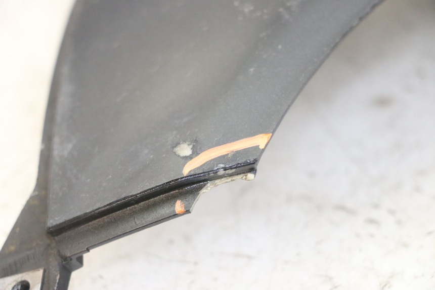 photo de FALDóN IZQUIERDO PIAGGIO XEVO - X EVO 125 (2007 - 2017) - Detalle de la pieza