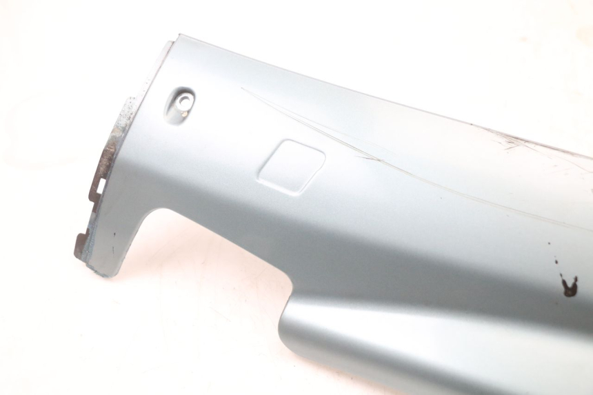 photo de BAJO CARENADO IZQUIERDA YAMAHA YP MAJESTY 125 (2002 - 2006) - Detalle de la pieza