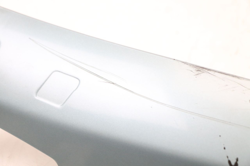 photo de BAJO CARENADO IZQUIERDA YAMAHA YP MAJESTY 125 (2002 - 2006) - Zoom estado de uso