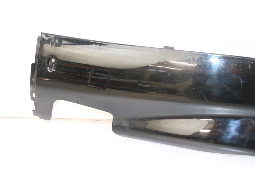 photo de BAJO CARENADO IZQUIERDA YAMAHA YP MAJESTY 125 (2007 - 2010) - Zoom estado de uso