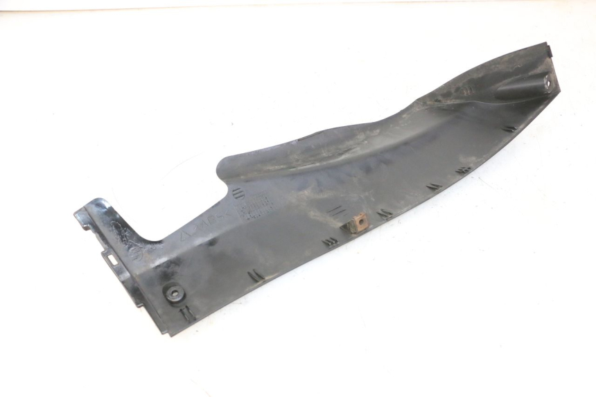 photo de BAJO CARENADO IZQUIERDA YAMAHA YP MAJESTY 125 (2007 - 2010) - Primer plano técnico