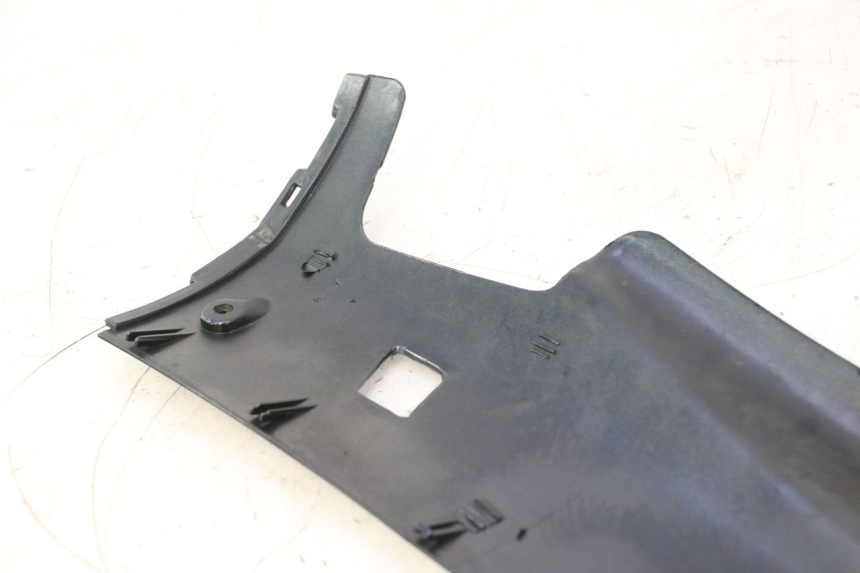 photo de BAJO CARENADO IZQUIERDA YAMAHA YP MAJESTY 125 (1998 - 2001) - Otra perspectiva