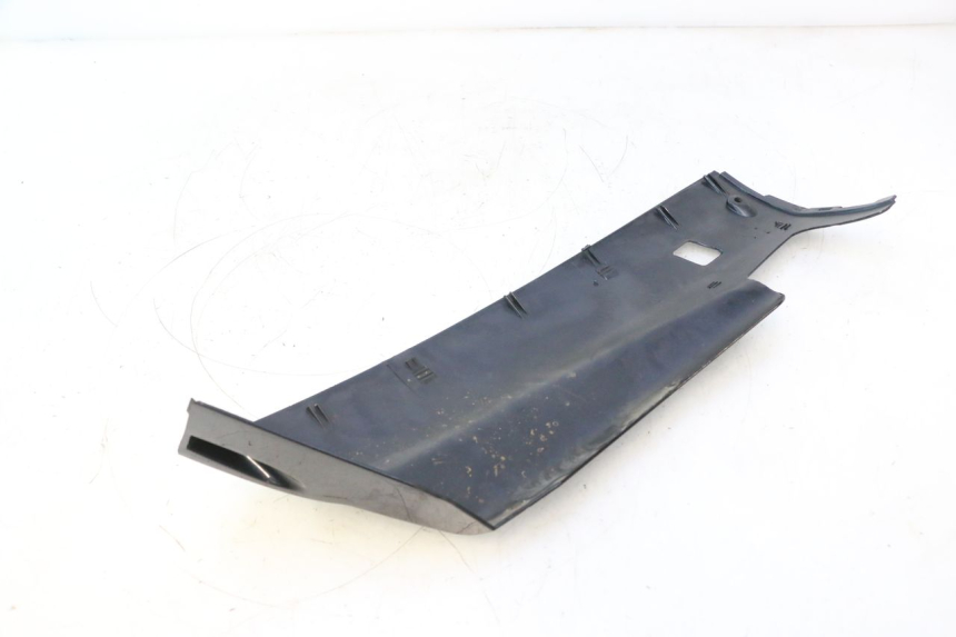 photo de BAJO CARENADO IZQUIERDA YAMAHA YP MAJESTY 125 (1998 - 2001) - Marcados y referencias originales